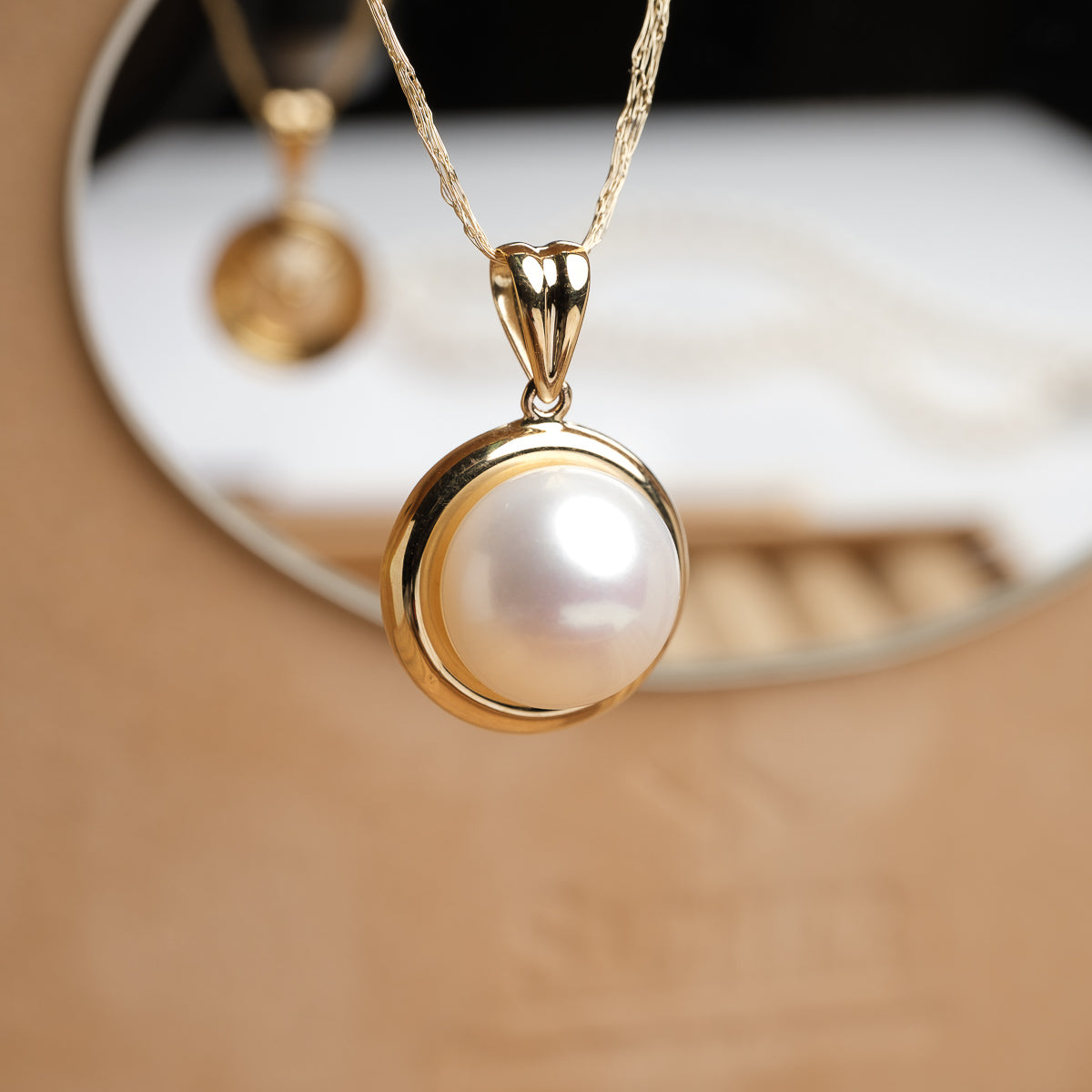 Златна висулка 14K с 9.5мм перла