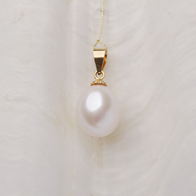Златна висулка, бяла перла, 9-12мм