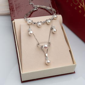 Сребърен комплект от висулка, обеци, пръстен и гривна с бели перли, 6-8мм