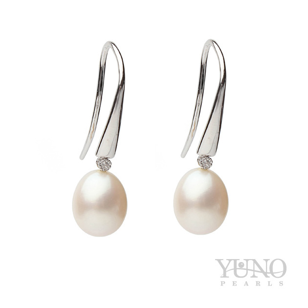 Сребърни обеци с бели перли, 10-11мм