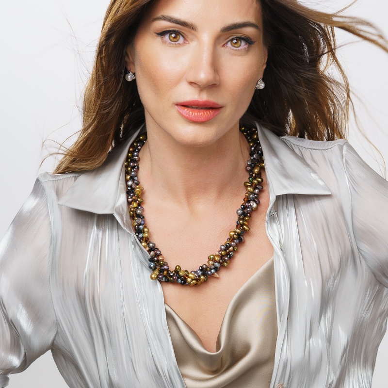 Комплект от две колиета с перли и кристали, с тъмни и кафяви перли 5-6мм.