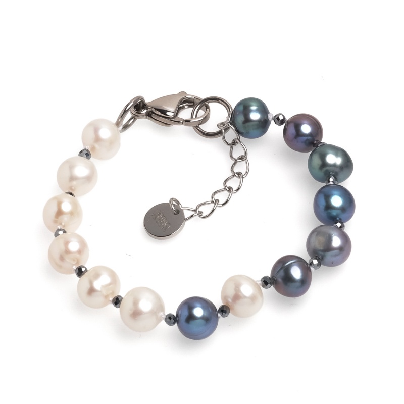 Гривна с бели и тъмни перли 7-8мм и фасетирани топчета