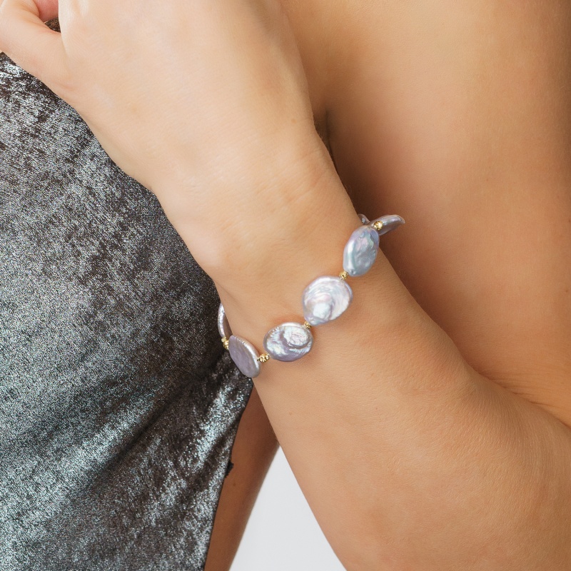 Гривна овални сиви парички,позлатени еленти,18см