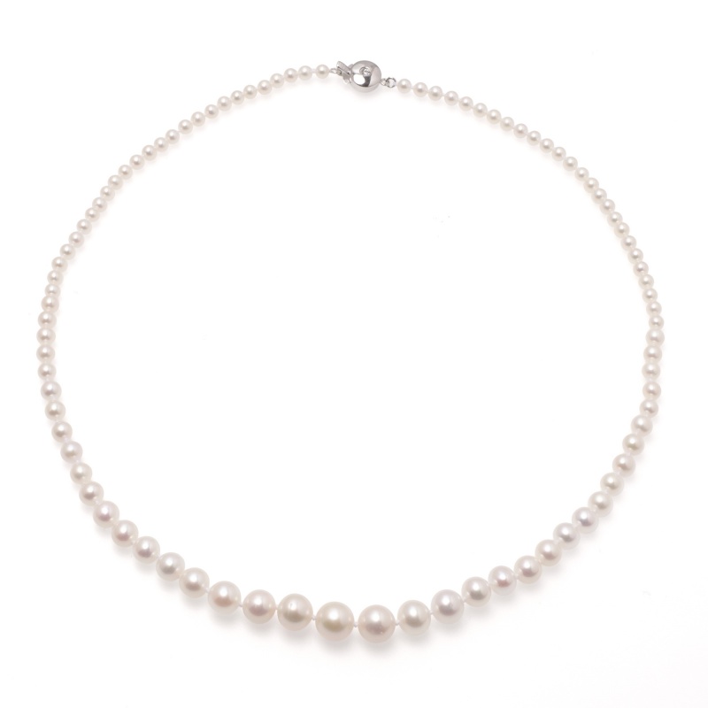 Колие с бели перли 3,5-8 мм и сребърна закопчалка