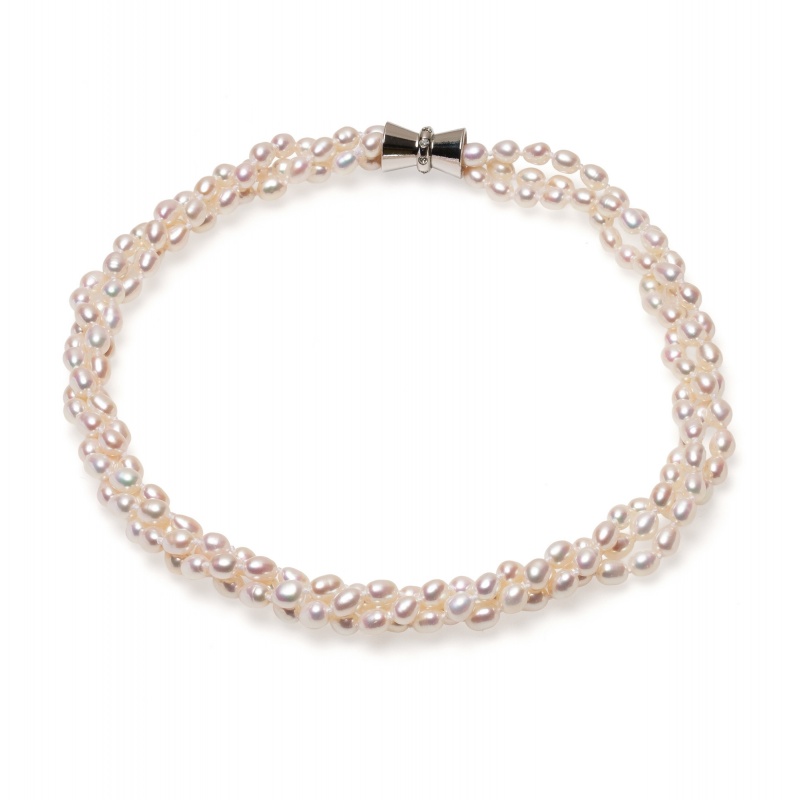 Колие 3реда, 5-6мм бели перли, магнитна закопчалка.,44см