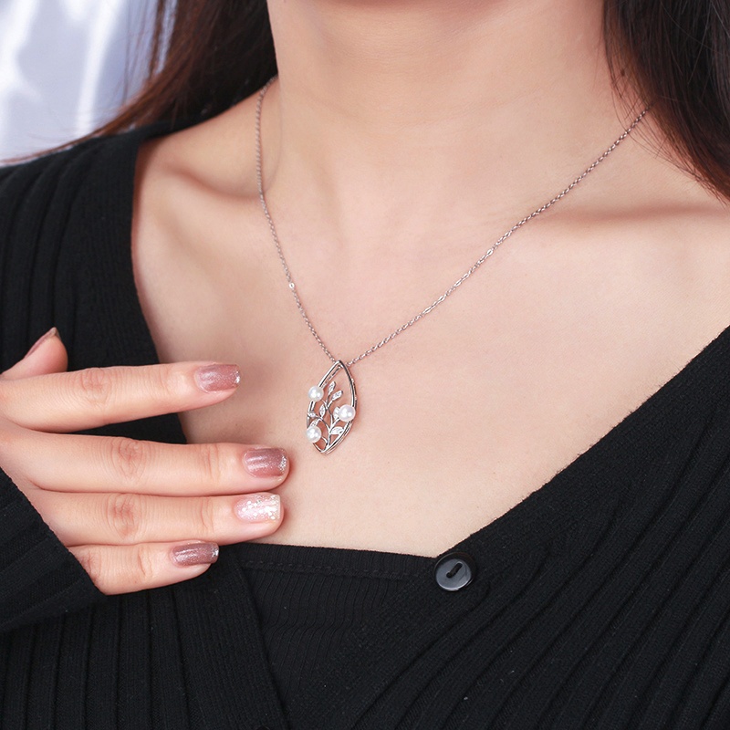 Висулка сребро, 4.5-5мм бели перли и цирконии