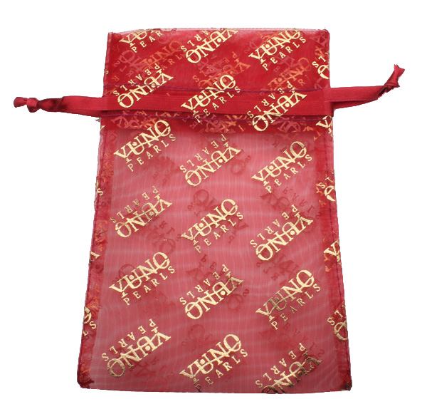 Гривна бяла перла 7-8мм на червен конец