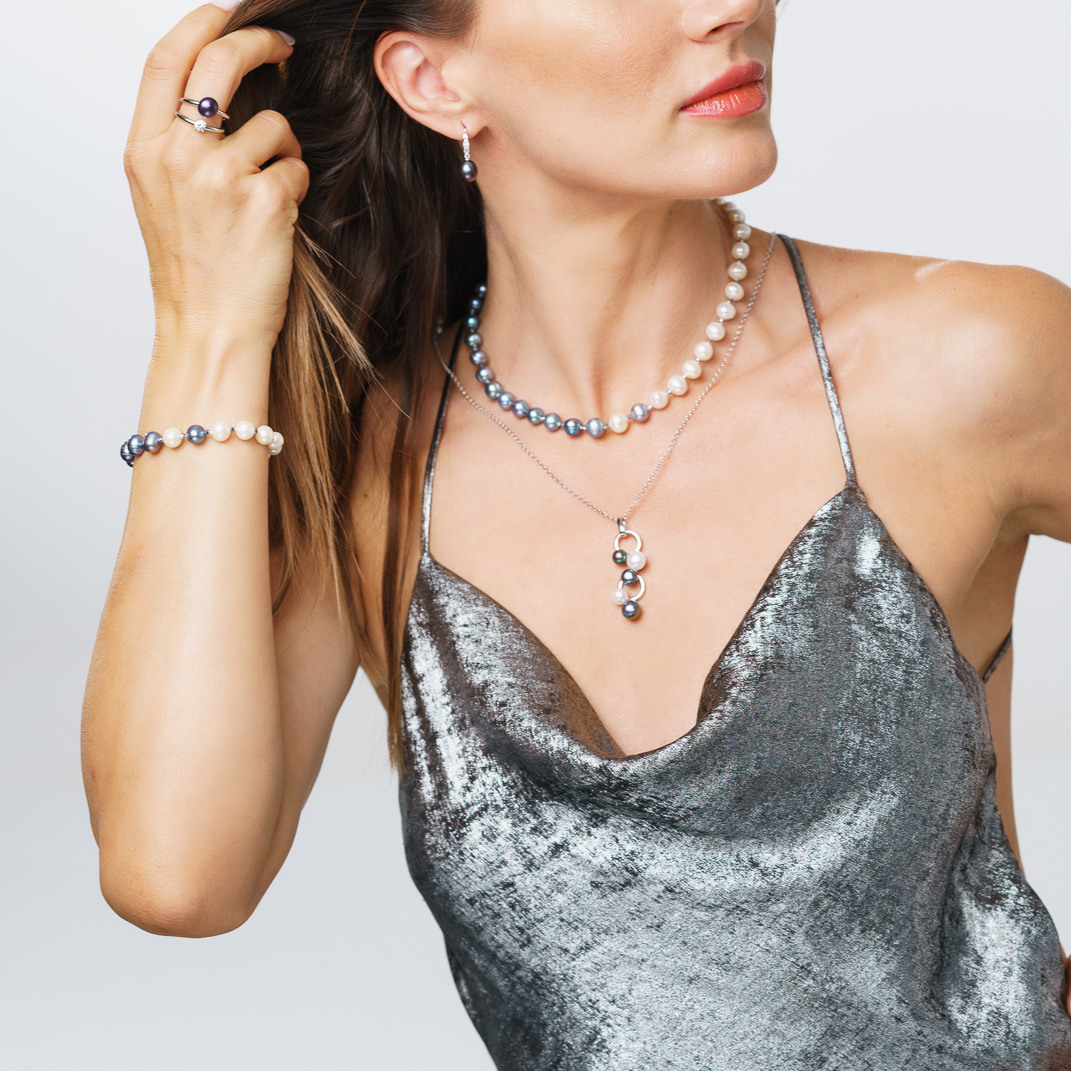 Сребърни обеци с тъмни перли 8-8.5мм