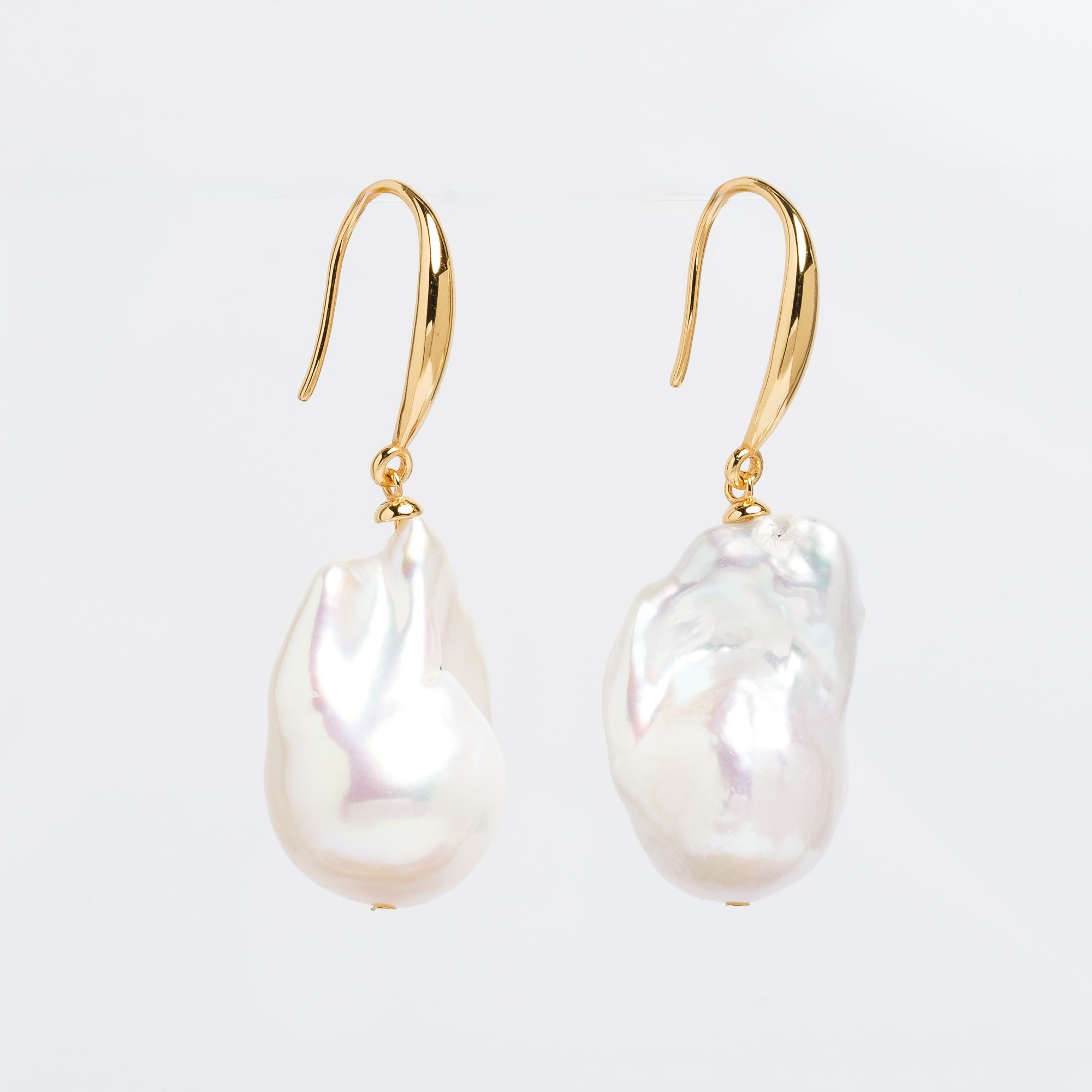 Обеци сребро с позлата,13-16мм бели барокови перли