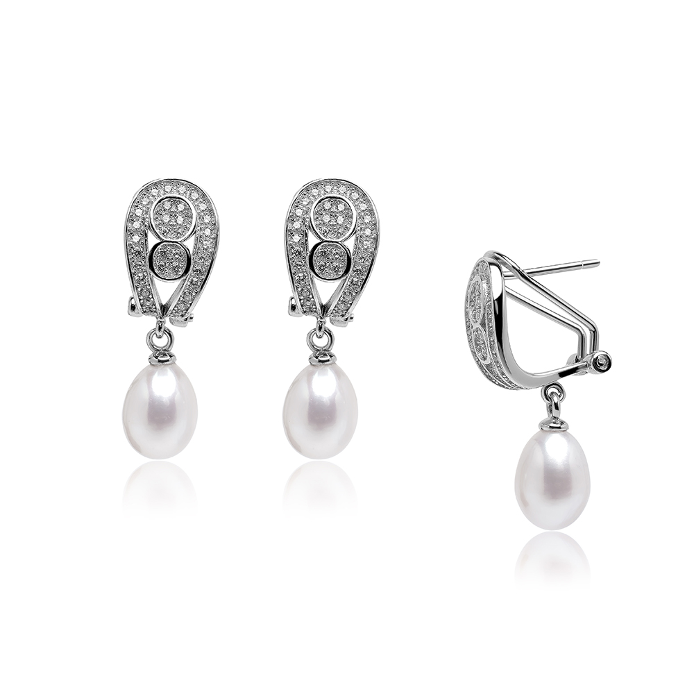 Сребърни обеци с овални бели перли 7.5-8мм и омега закопчаване
