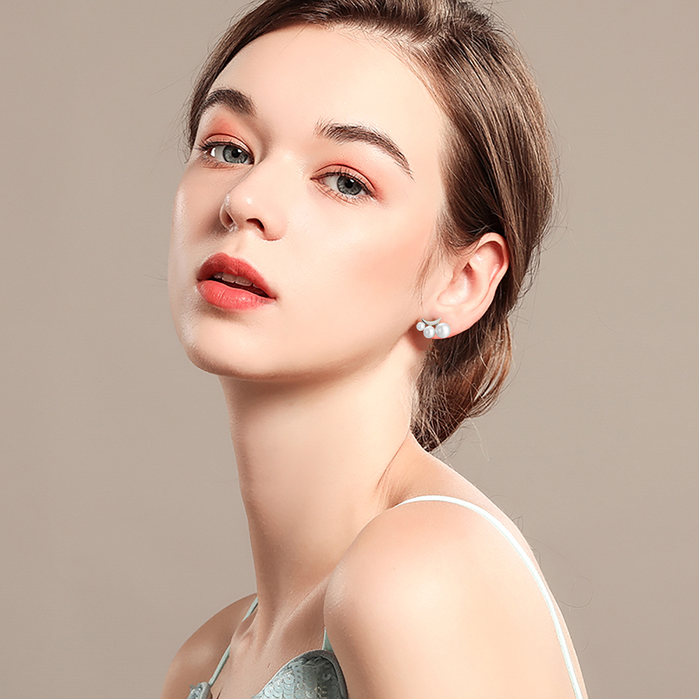 Обеци сребро, 3 броя нарастващи бели перли, щифт